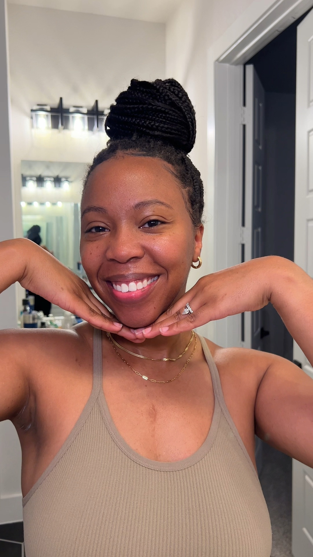 You’ll never catch me skipping my morning skincare ☀️ #skincareroutine