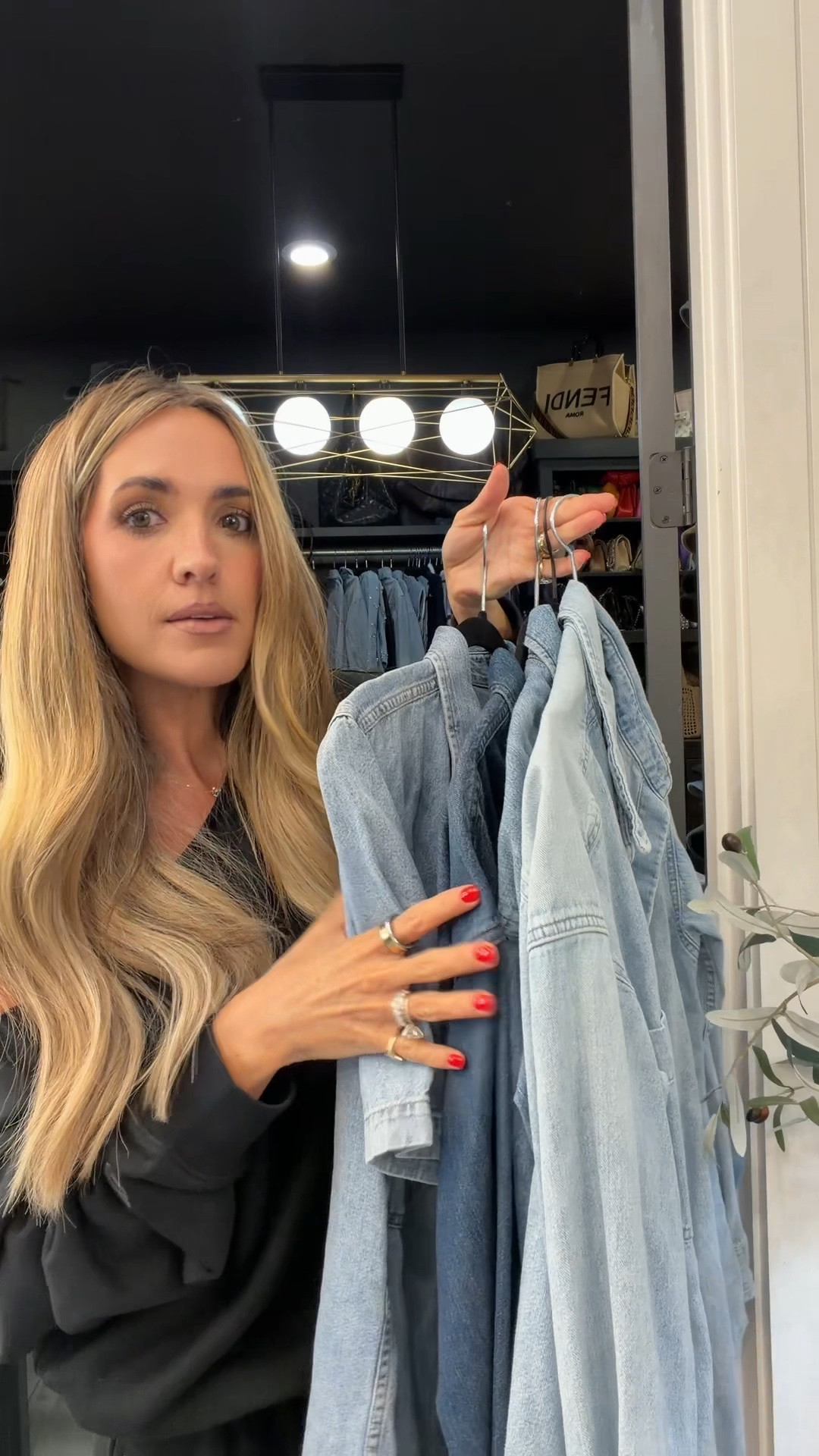 My must haves from @Aritzia - I do a small short in the lodge pants, a size 2 in the helix pants, xs in the denim shirts, size 4/small in the shorts. Size 0/XS dress