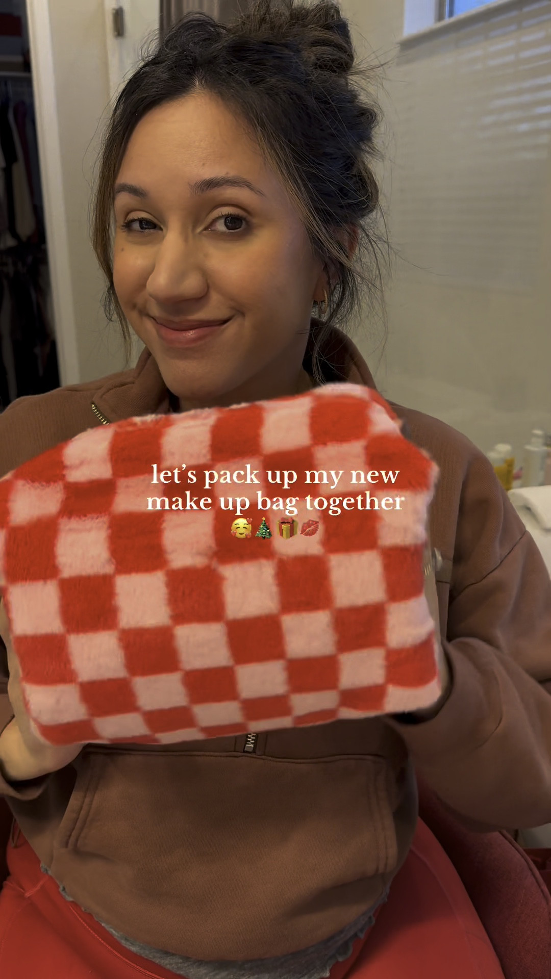 this make up bag makes me so happy! 

#LTKGiftGuide #LTKBeauty #LTKSeasonal