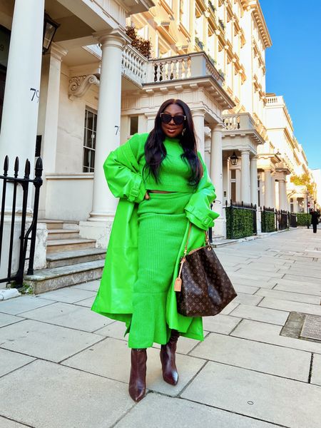 How to Style Colour

- Jumper, Skirt & Coat @nakdfashion
- Boots @asos
- Bag @louisvuitton
- Sunglasses @gucci at @eyewearclub_

#autumnootd #winterootd #greenoutfit #style #outfit

#LTKstyletip #LTKcurves #LTKeurope