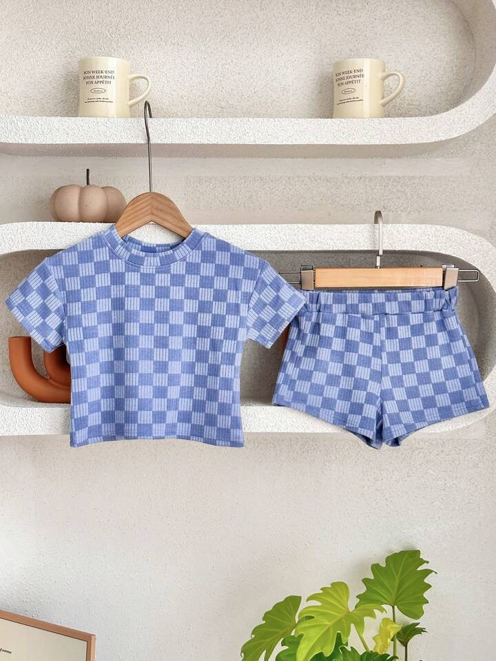 Baby Boy Summer Retro Plaid Top And Shorts Loose Neutral Short Sleeved Set | SHEIN