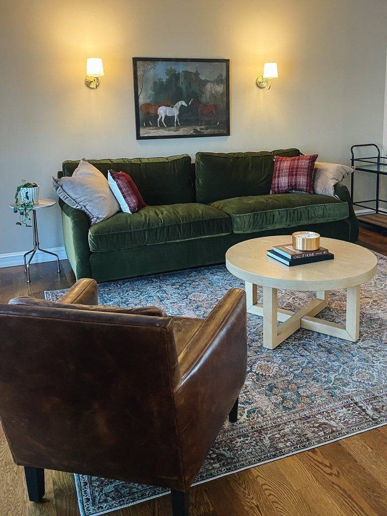 Warm neutral paint colors pair especially well with natural textures like wood, linen, and warm metals. I think Balanced Beige (shown here) is the perfect medium beige! 

#sherwinwilliams #warmneutral #paint #paintcolors #interiorpaint #neutralpaint #wallpaint #homerefresh #homedesign

#LTKHome