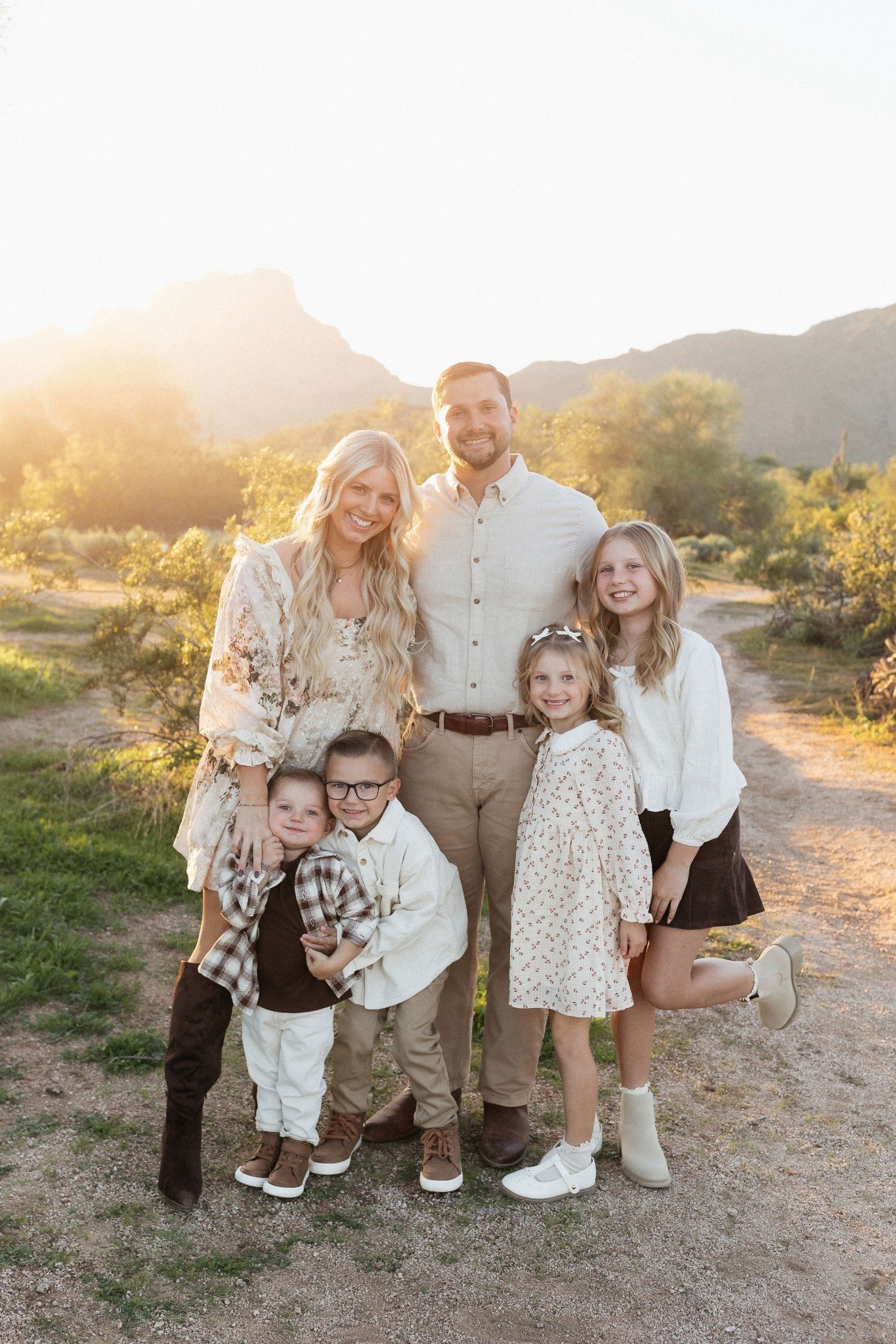 Fall family photos 2025. Family of 6 photo shoot outfits. Christmas cards. Family pictures 

#LTKHoliday #LTKFamily #LTKSeasonal