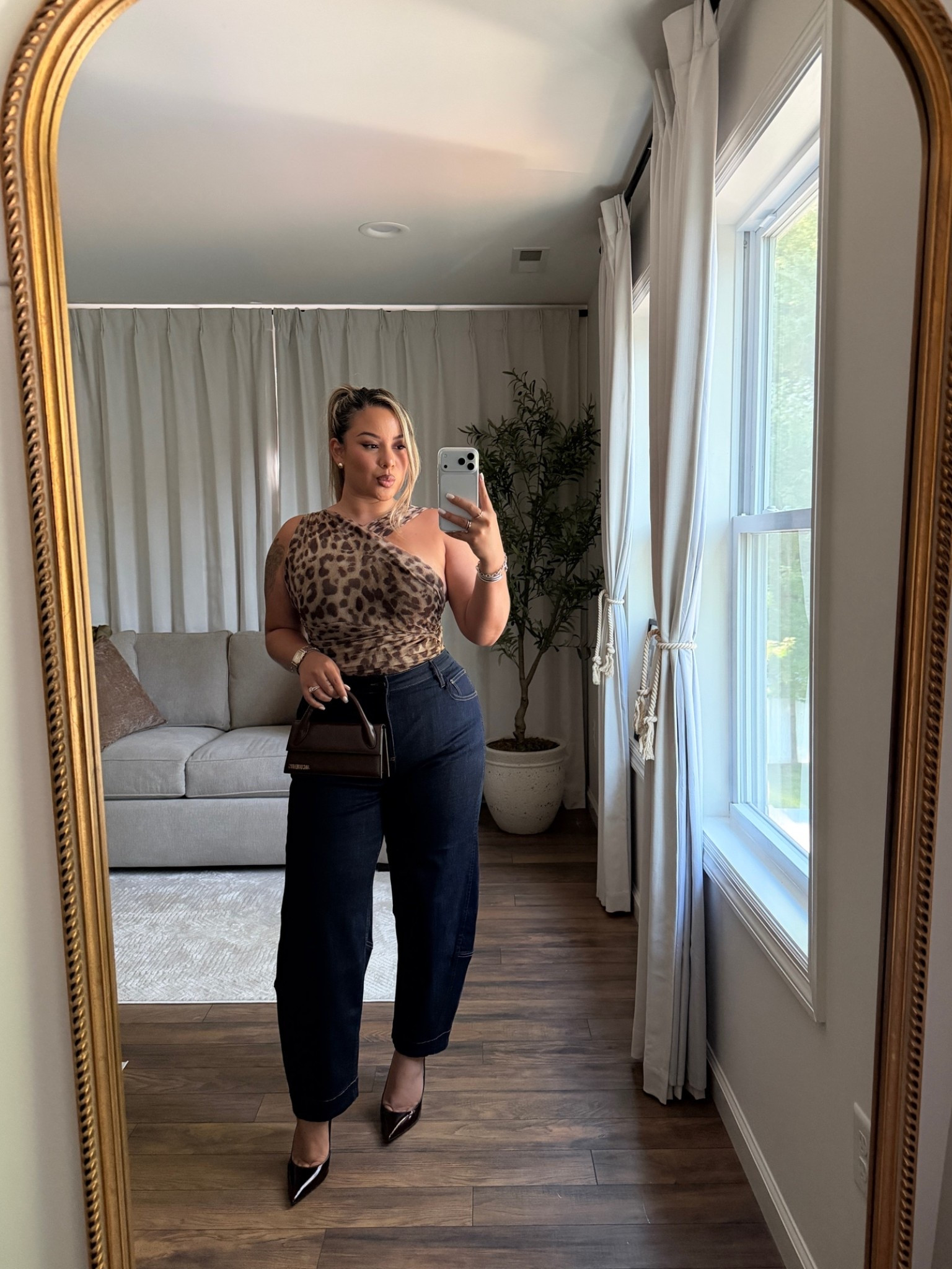 OOTN🤎it was comfy cute & perfect for pre-fall!

Top is sold out Zara but I found a great dupe from Amazon (linked) - I’m wearing a L 
Jeans: size 12 with stretch (these are a splurge indeed but I’ve never felt more confident in a pair of jeans🥹, linked a more affordable option as well)

#LTKootd #LTKSeasonal #LTKMidsize