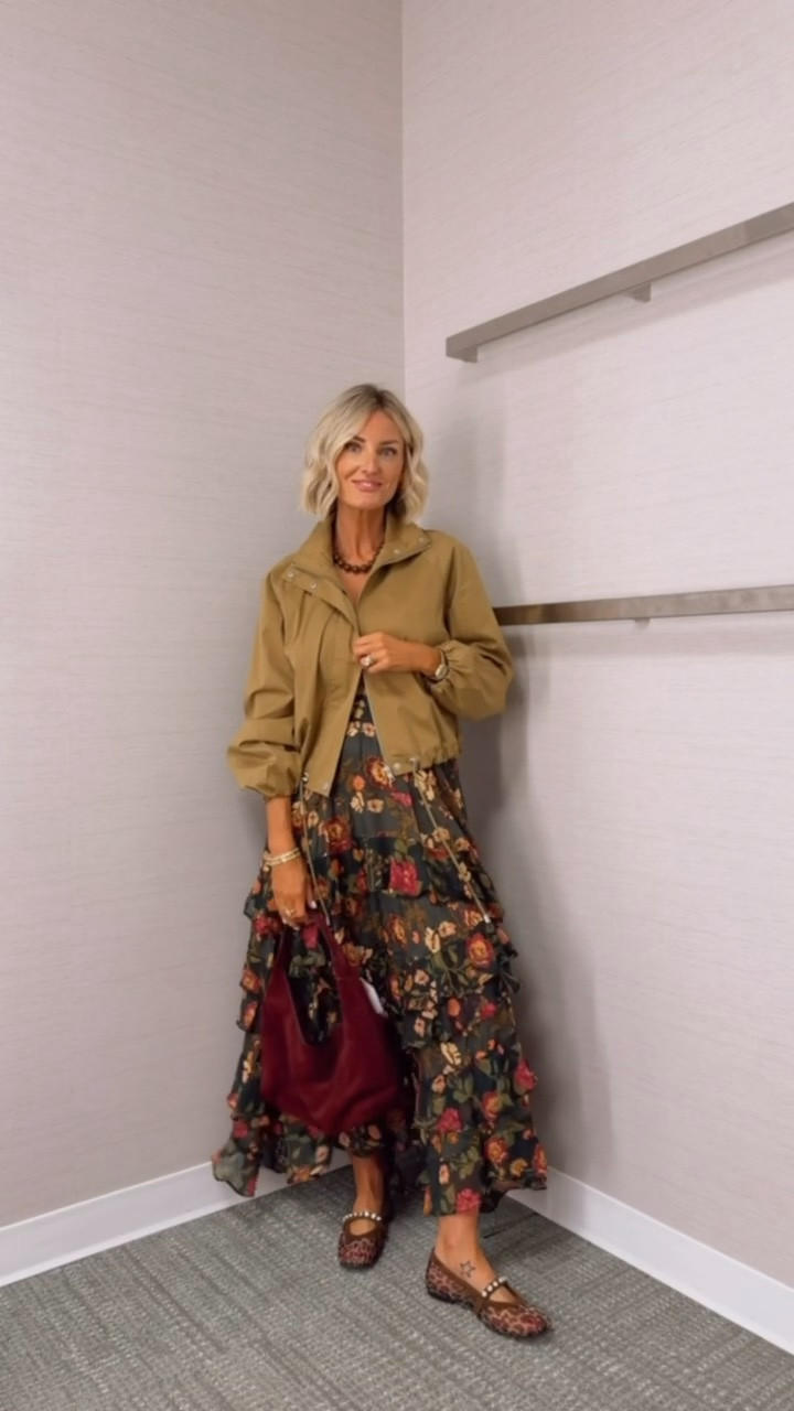 I mean.. this look!😍 can’t get over how good this pattern and silhouette is of this skirt. So pretty! Grab it while it’s on sale. Wearing XS in skirt and jacket 

Loverly grey, nsale 2026, Nordstrom sale, floral maxi skirt outfit, fashion finds for her, how to style women’s floral skirt, sale women’s clothing for fall

#LTKSeasonal #LTKSaleAlert