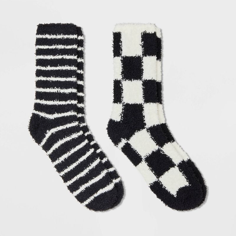 Women's 2pk Checkerboard Cozy Crew Socks - Black/White 4-10 | Target