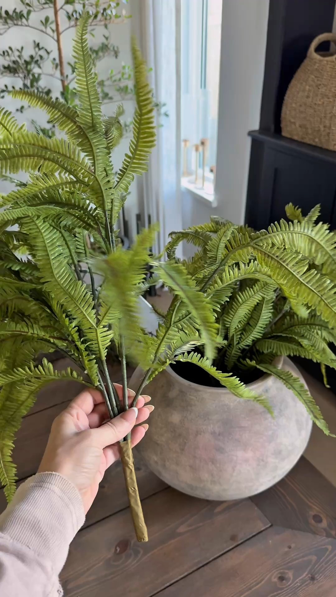 Lifelike fern! A beautiful and so realistic fern stem. These are real touch and have fabulous movement. So good! 
Home decor 