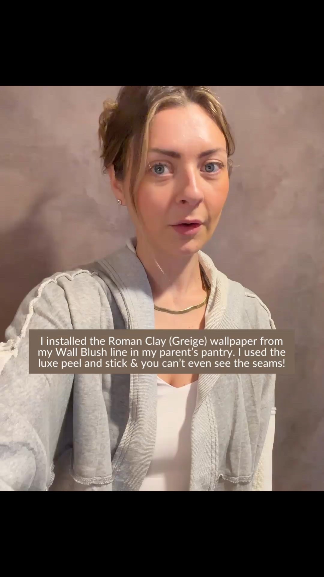 Loving this wallpaper in my parents pantry - linked my outfit for you!! 

#LTKmomlife #LTKdayinmylife #LTKootd