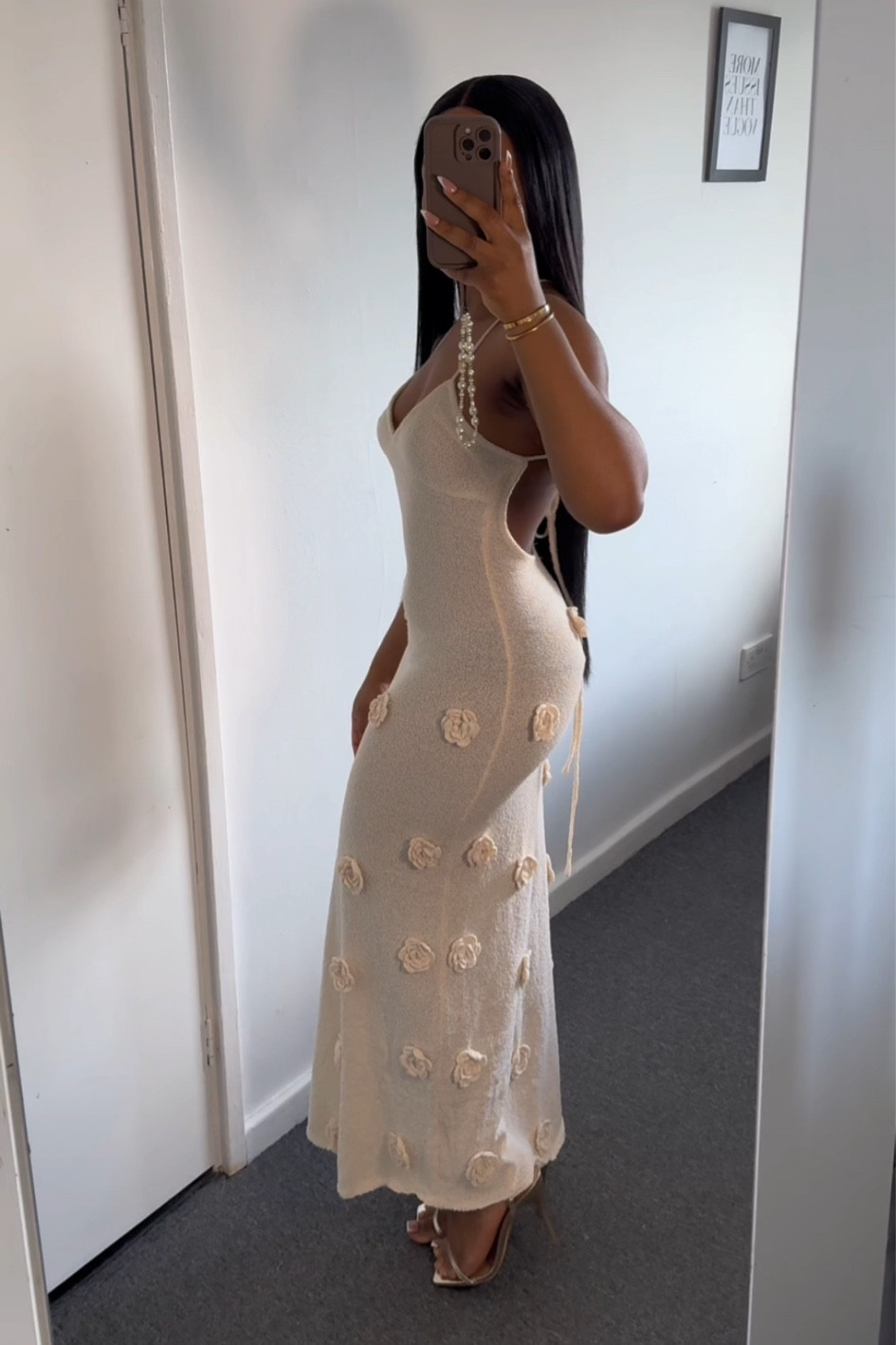 Meshki suki dress, meshki dress, maxi dress, spring summer dress, sleevess maxi dress, neutral dress, H&M dress, holiday dress idea, flower dresss

#LTKeurope #LTKfindsunder100 #LTKstyletip