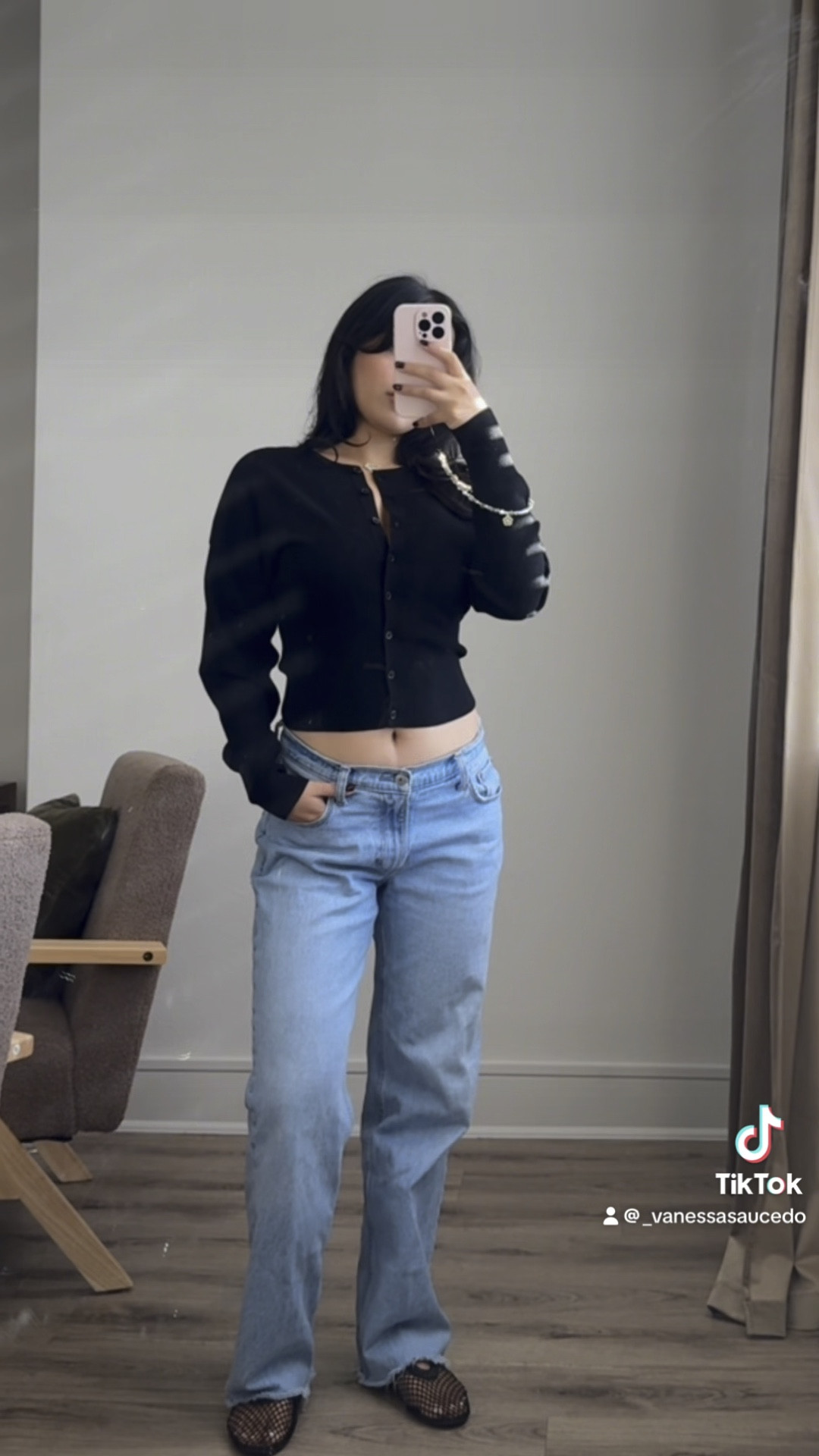 it's cardigan szn 🖤
#falloutfits#fallfashion#falltransitionoutfits#falloutfit#fallinspo#fall2024#aritzia#abercrombiejeans

#LTKVideo #LTKFallSale