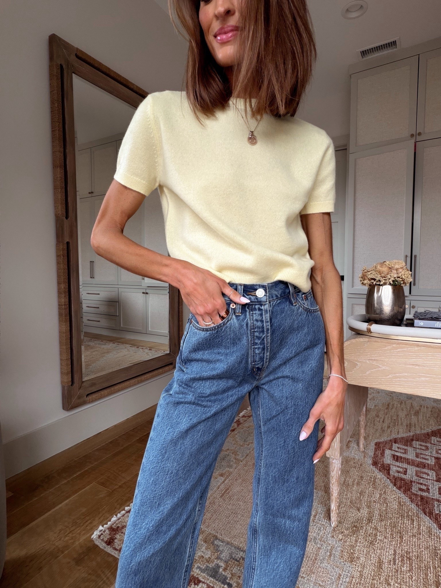 adorable sweater top for spring 💛 that comes in so many cute colors! 