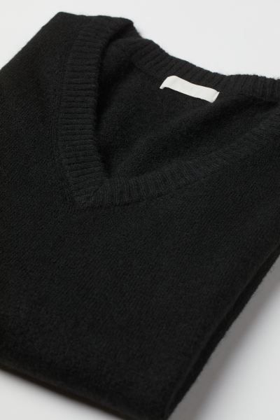 V-neck Sweater Vest | H&M (US + CA)