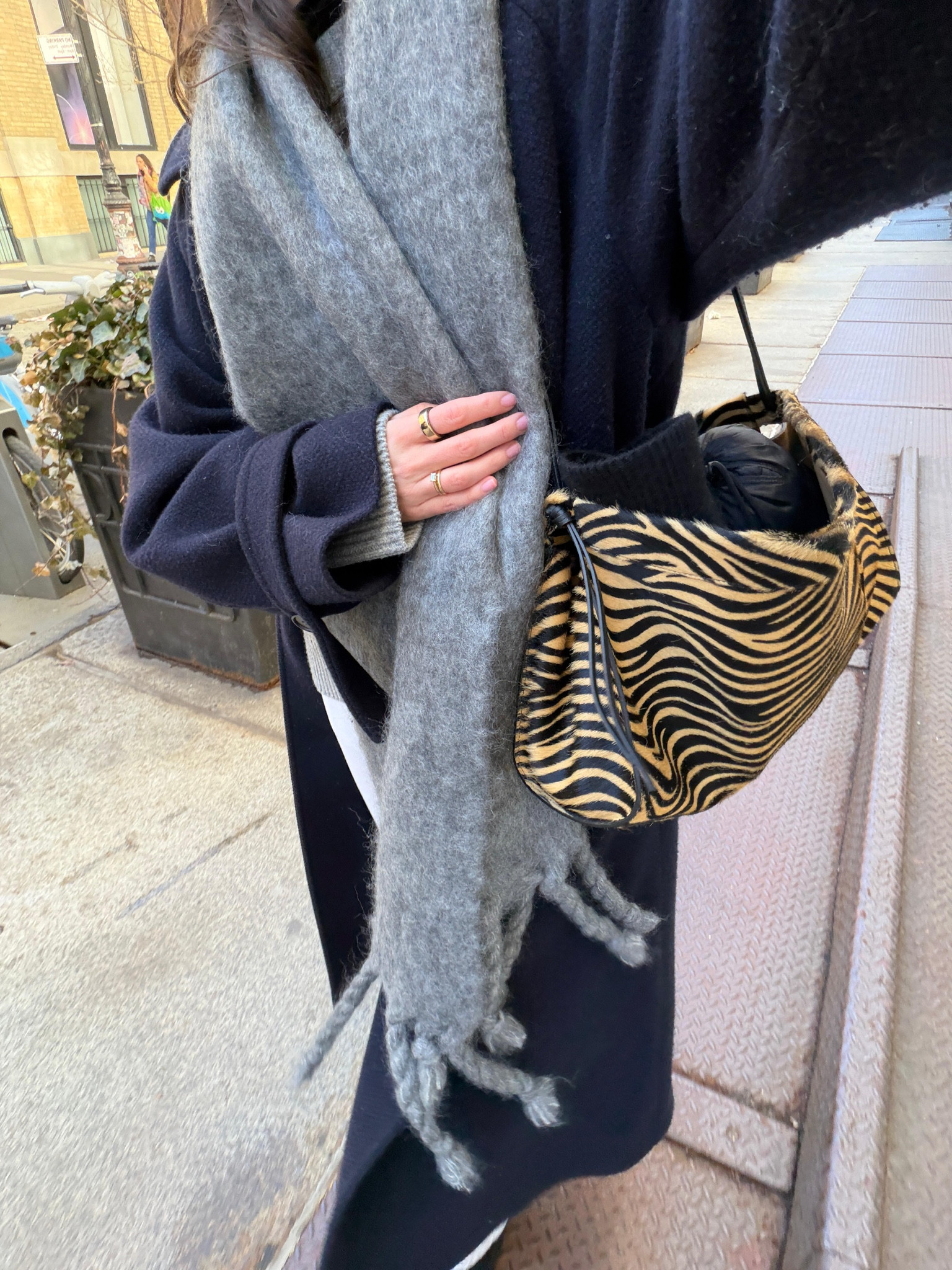 New York spring ootd, grey scarf with an old Raey navy coat and a zebra print tote bag

#LTKspring #LTKbag #LTKstyletip