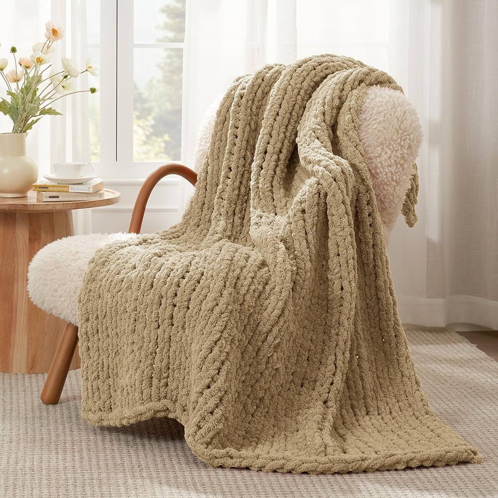 Amélie Home Chunky Knit Blanket Throw, Thick Soft Chenille Yarn Throw, Warm Handmade Rope Knot B... | Amazon (US)