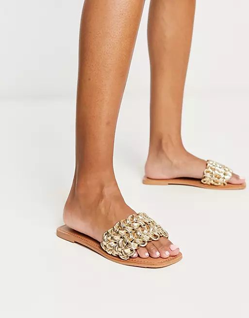 ASOS DESIGN Flora tkané ploché sandále v zlatej farbe | ASOS (Global)