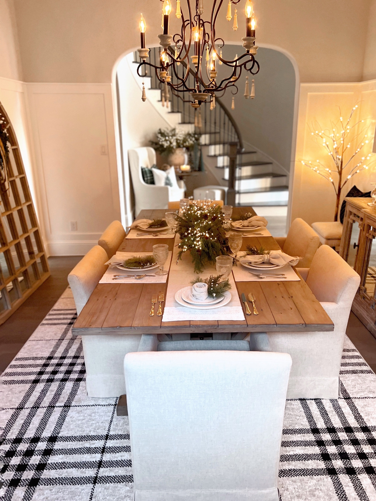 Christmas dining room decor 

#LTKSeasonal #LTKhome #LTKHoliday