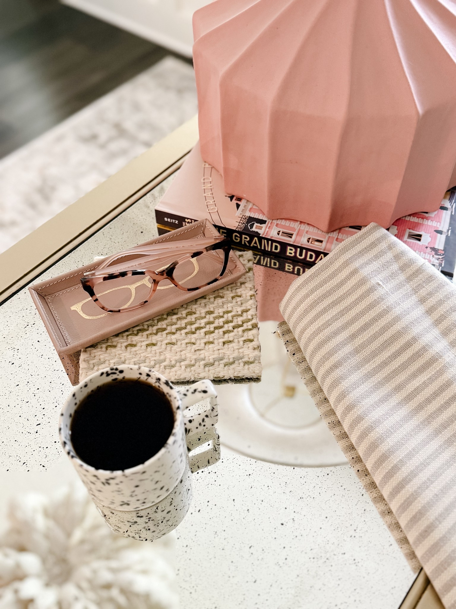 Work from home Monday scene🤍 

#LTKHome #LTKStyleTip