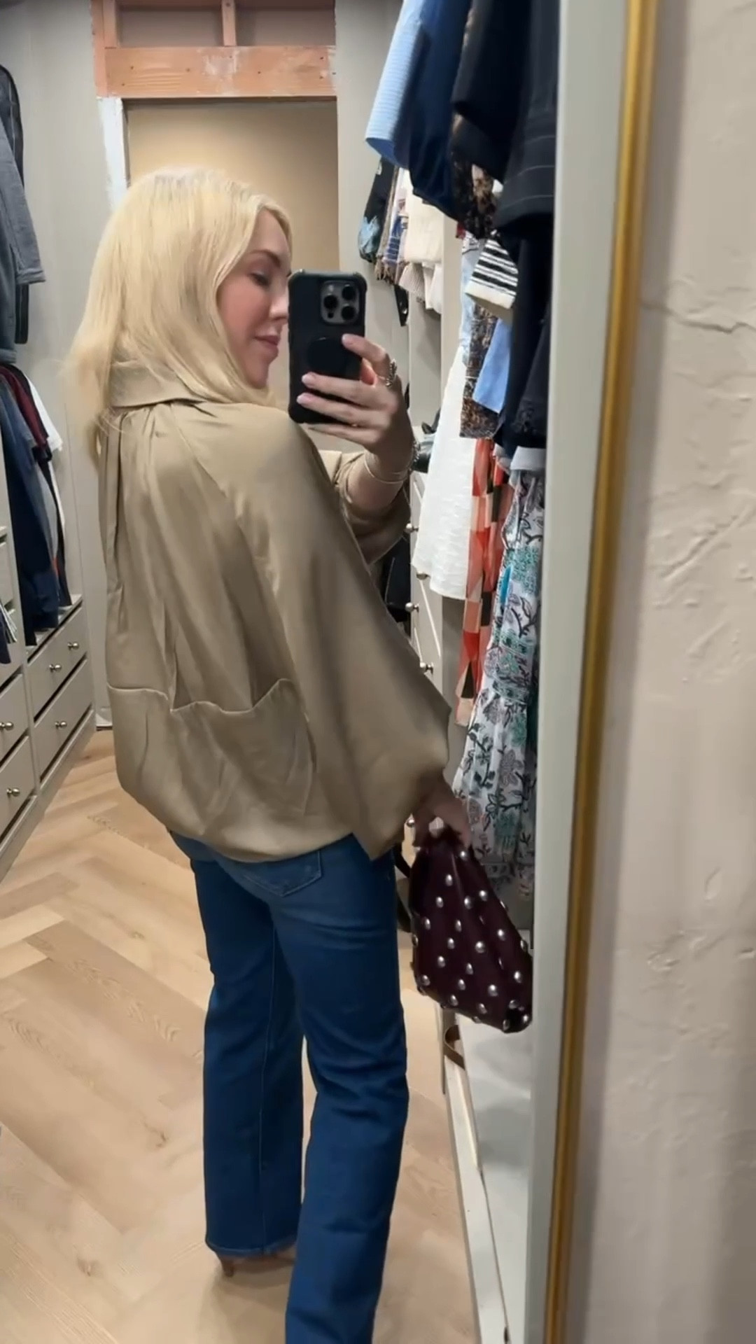 Chloe vibes top but make it Amazon 
Mother jeans 
#ltkitbag
#ltkshoecrush

#LTKFindsUnder50 #LTKdayinmylife #LTKvlog