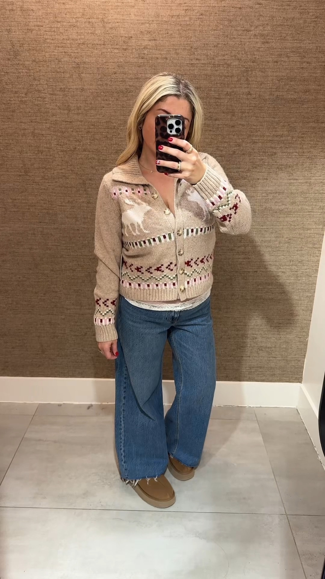 Holiday outfit on sale
M cardigan 
27 wide leg jeans 
Uggs tts

#LTKootd #LTKHoliday #LTKSaleAlert