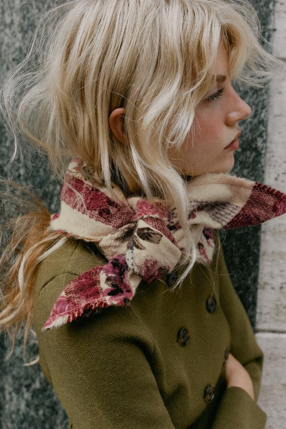 DOUBLE-LAYER WOOL-BLEND FLORAL PRINT TRIANGULAR SCARF - Ecru - M | Zara US