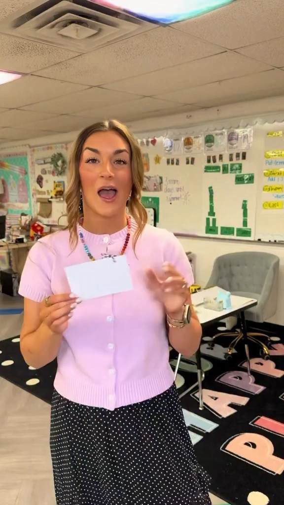 The sweetest gift for your students 🥹🍎✏️🌈🫶🏼🤩

#LTKstorytime #LTKSeasonal #LTKdayinmylife