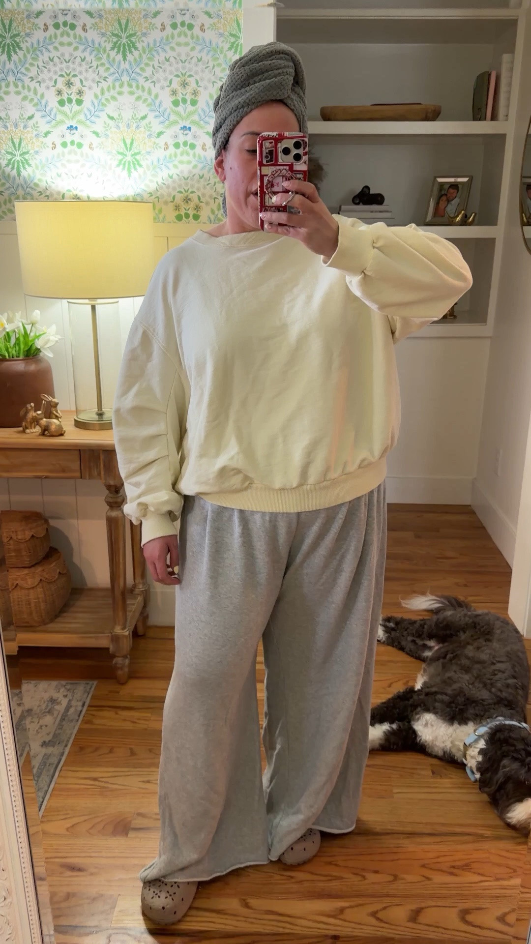 Casual OOTD with my new arrivals from Aerie!! Size large in top and xl in bottoms 

#LTKMidsize #LTKootd #LTKgrwm