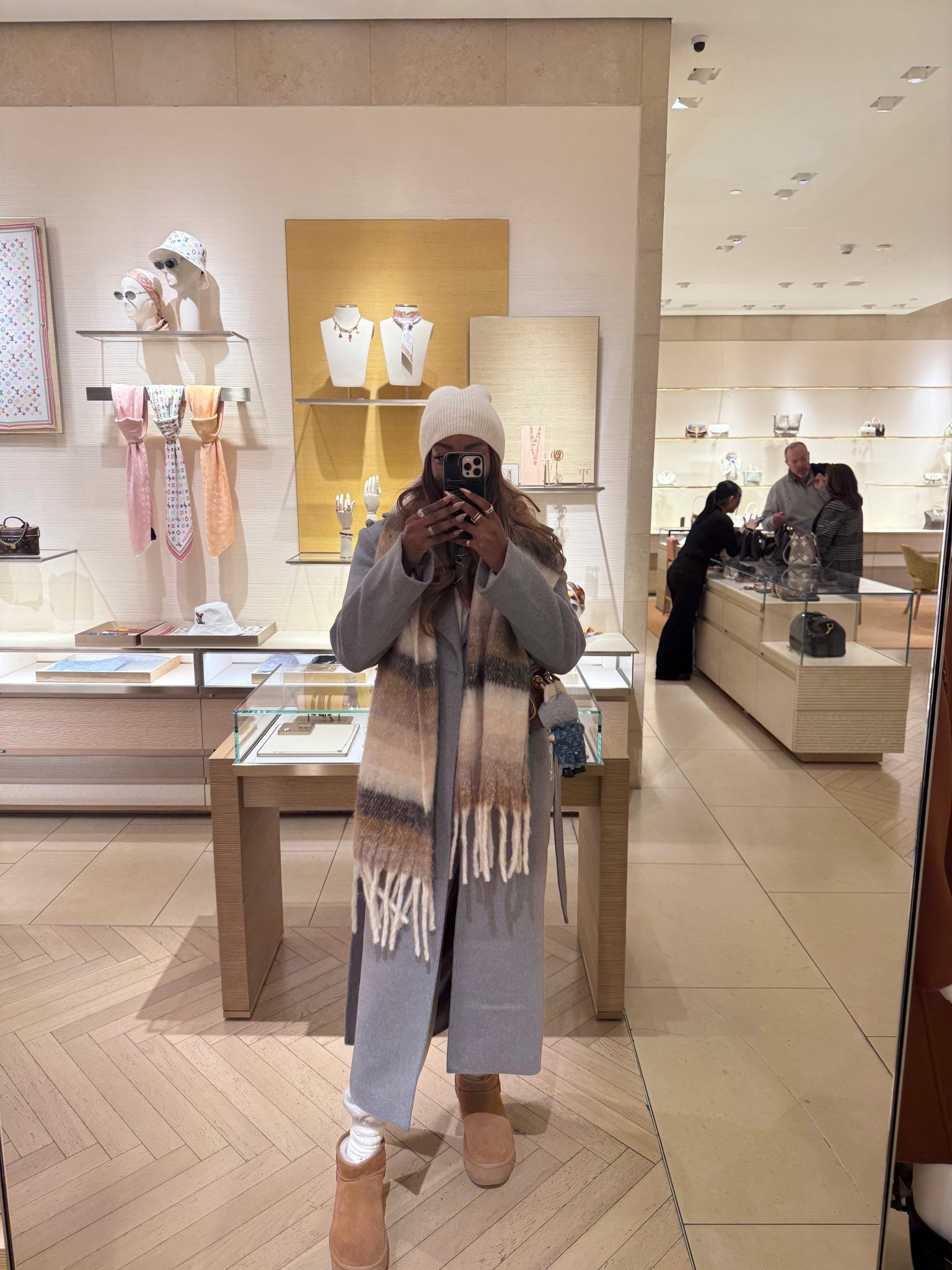 Comfy shopping day fit 🤍