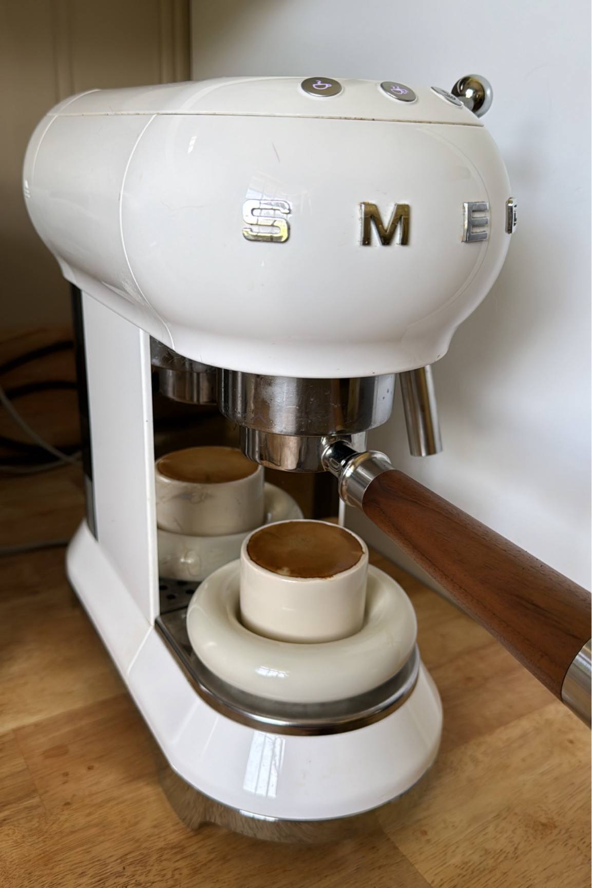 My espresso machine I’m obsessed with and have had for 5 years 🫶🏽