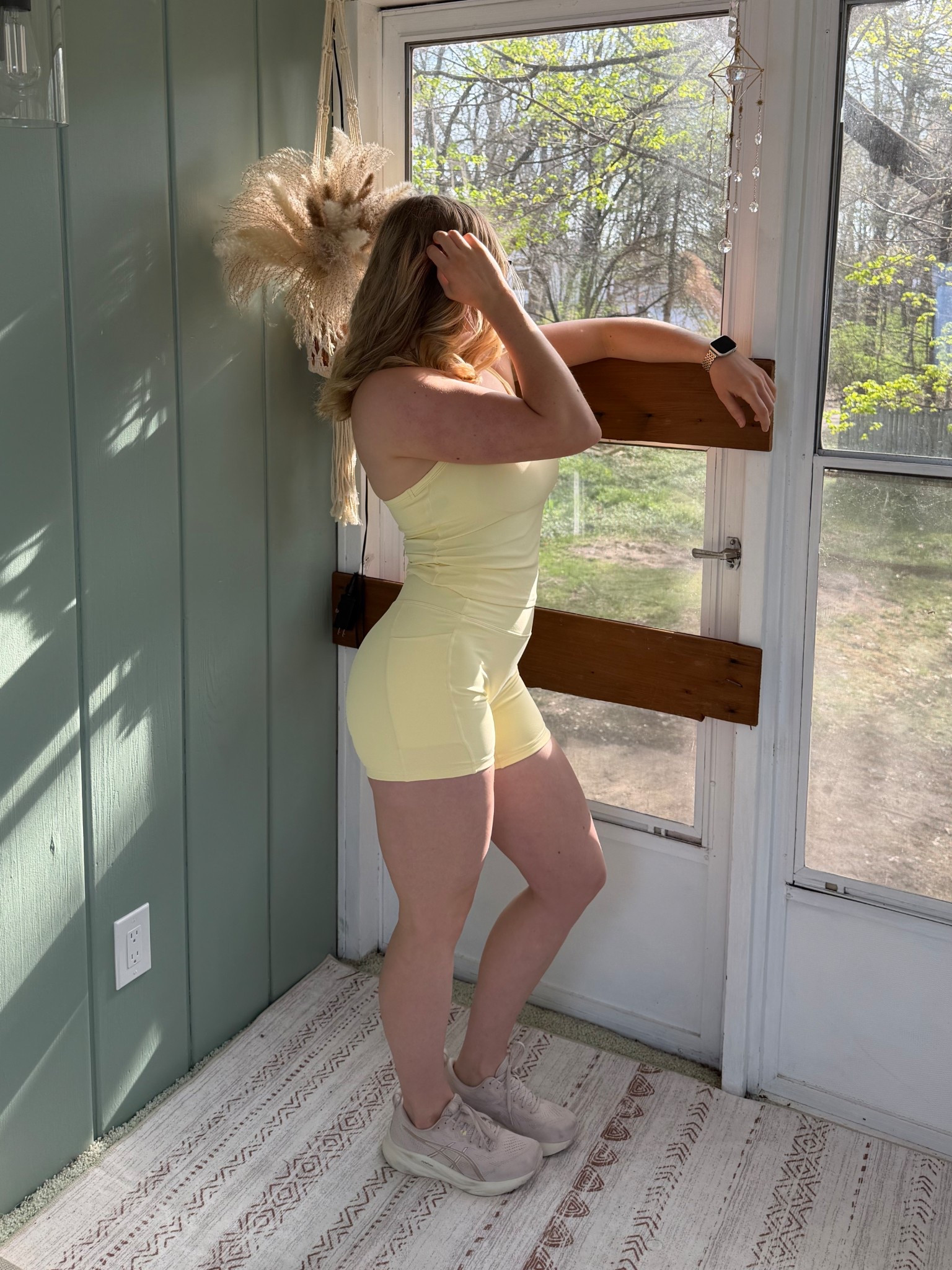This butter yellow two- piece workout set is everything ⭐️💛🌻🌼🍋🍯🔆
Wearing a size medium 

High Waisted Biker Shorts with Pockets Built in bra Racerback Tank Tops

#workoutsets #workoutclothes #bikershorts #workouttank 

#LTKActive #LTKfitnessgoals
