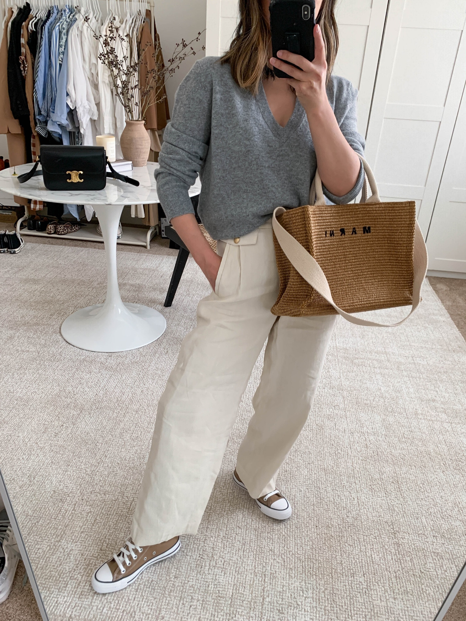 Daily #ootd. Easy everyday outfits. 

Sweater - Jenni Kayne xs
Trouser - J.Crew petite 0
Sneakers - Converse 5
Tote - Marni