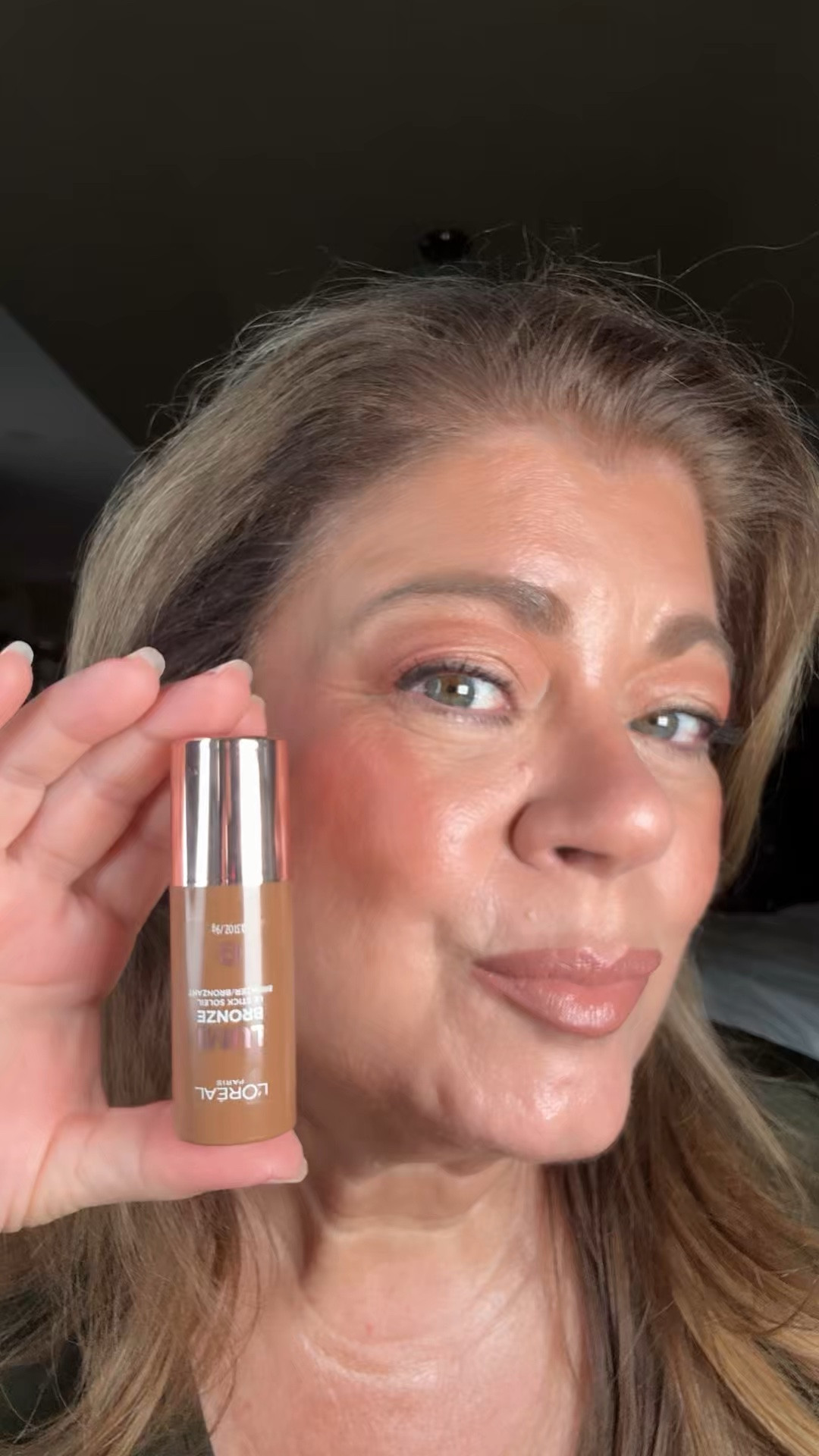 BRAND NEW LAUNCH ALERT 1 i'm LOVING the natural gorgeous bronze finish of these new bronze sticks from @lorealparis
 the cream-to-powder formula gives the most beautiful glow that dries down smooth - not sticky, not cakey, just a natural sun-kissed finish that actually lasts. a French Riviera glow in a stick
L'ORÉAL
#LumiBronze #LumiBronzeStick #BronzerStick #newbeautylaunch