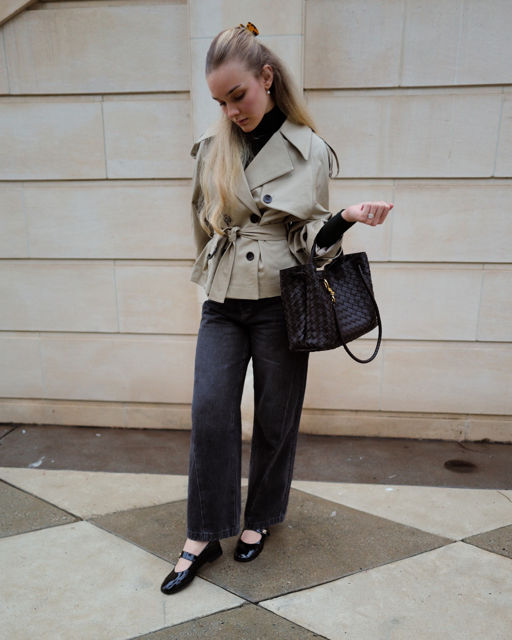 Cropped trench coat outfit 

#LTKSeasonal