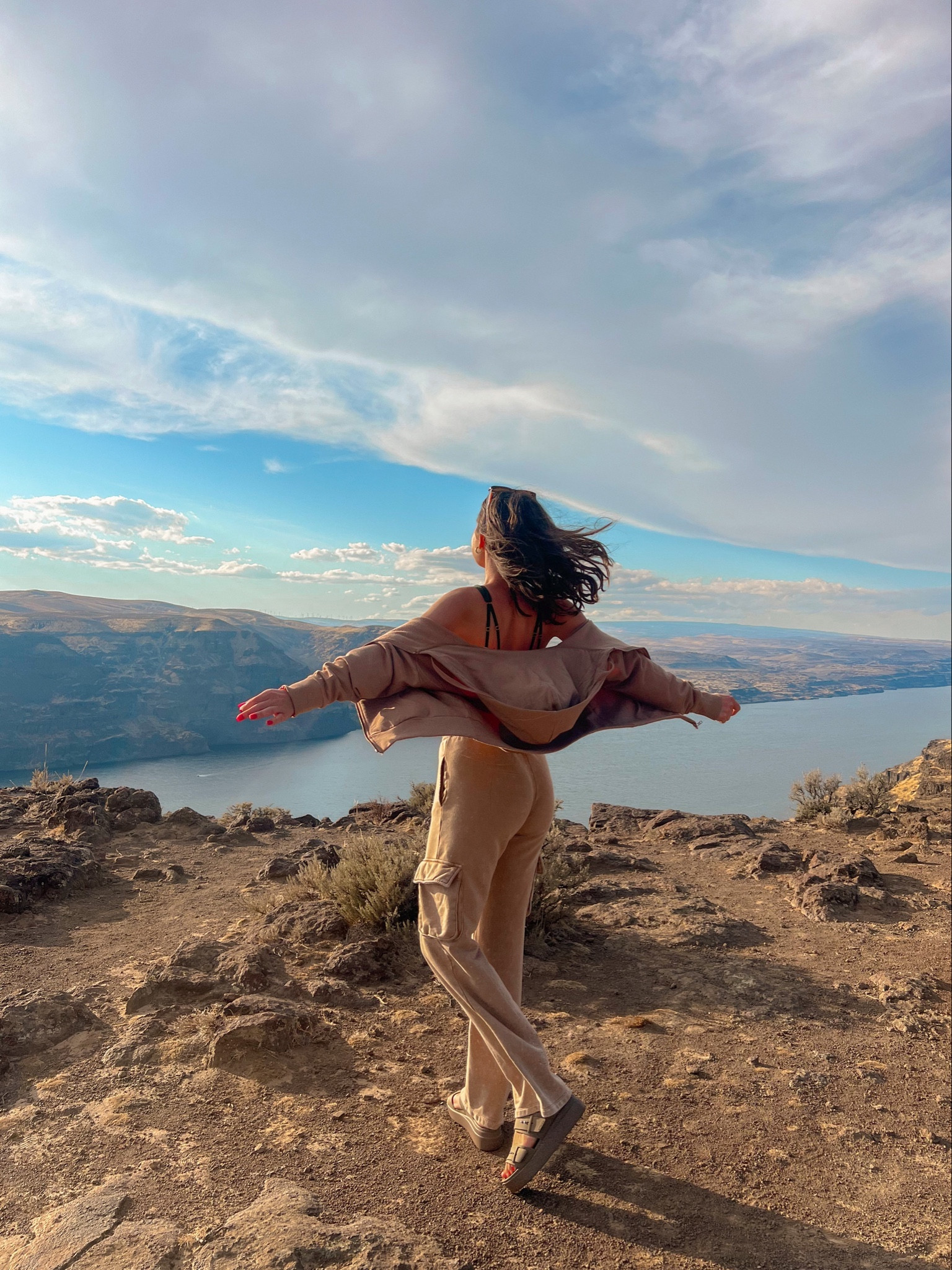 road trip outfit ⛰️

•Aerie seamless ring longline bralette size s in green

• Wild Fable women’s high-rise wide leg fleece sweatpants size XS in brown

•Time and Tru Women's Hoodie with Pockets size L in brown acorn for an oversized fit

•Crocs Women's Brooklyn Buckle Low Wedge, Platform Sandals size 9 in Khaki

#LTKfindsunder50 #LTKtravel #LTKstyletip