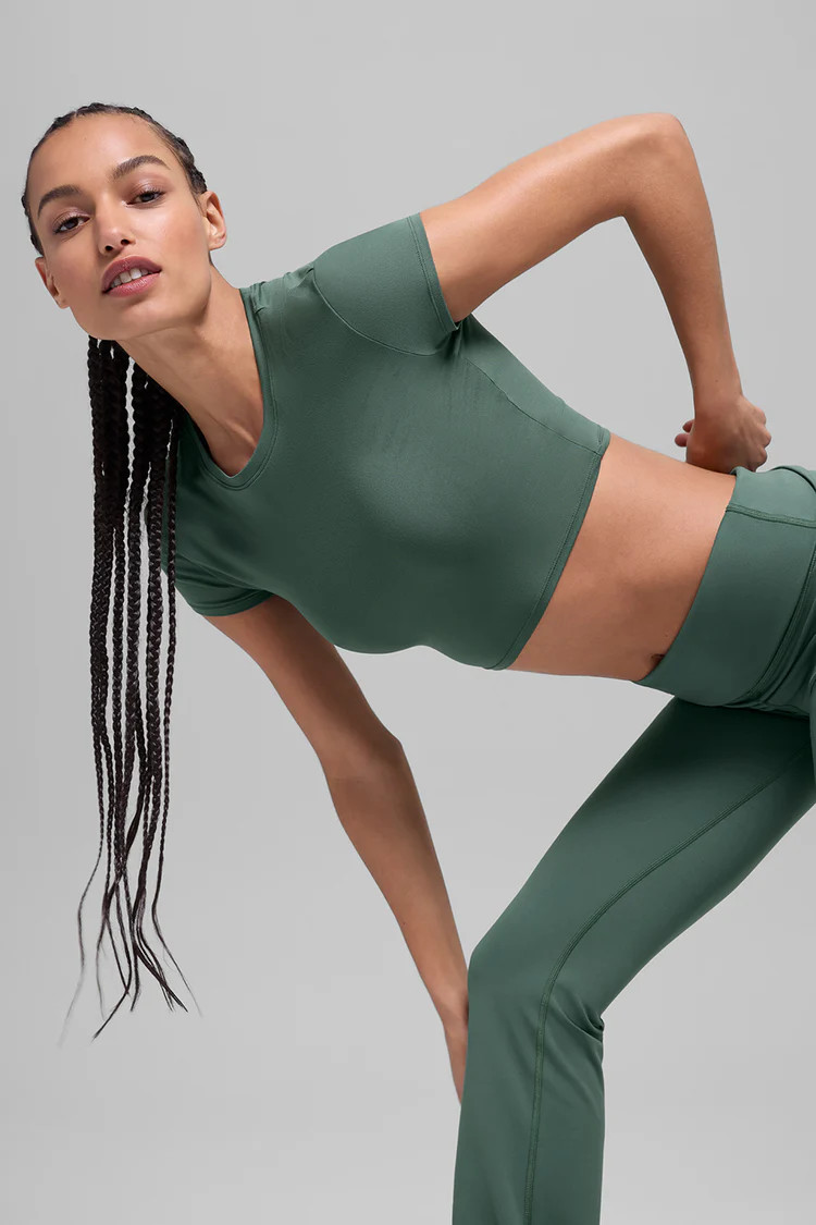 Alosoft Crop Finesse Short Sleeve | Alo Yoga (US)