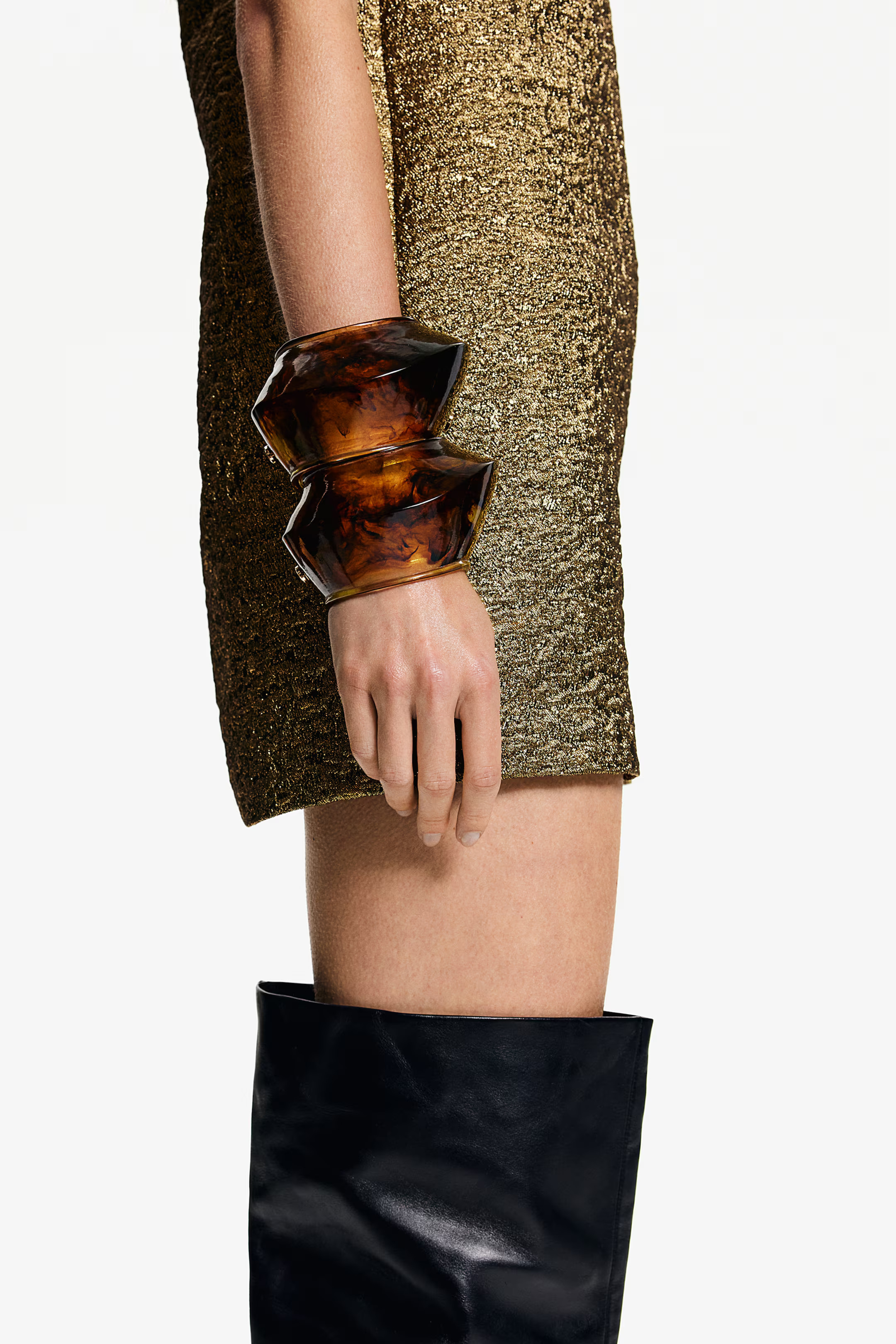 Marmorierter Manschettenarmreif - Braun - Ladies | H&M AT | H&M (DE, AT, CH, NL, FI)