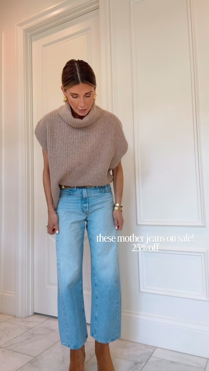 My mother jeans are on sale! I'm wearing size 25 fits tts
