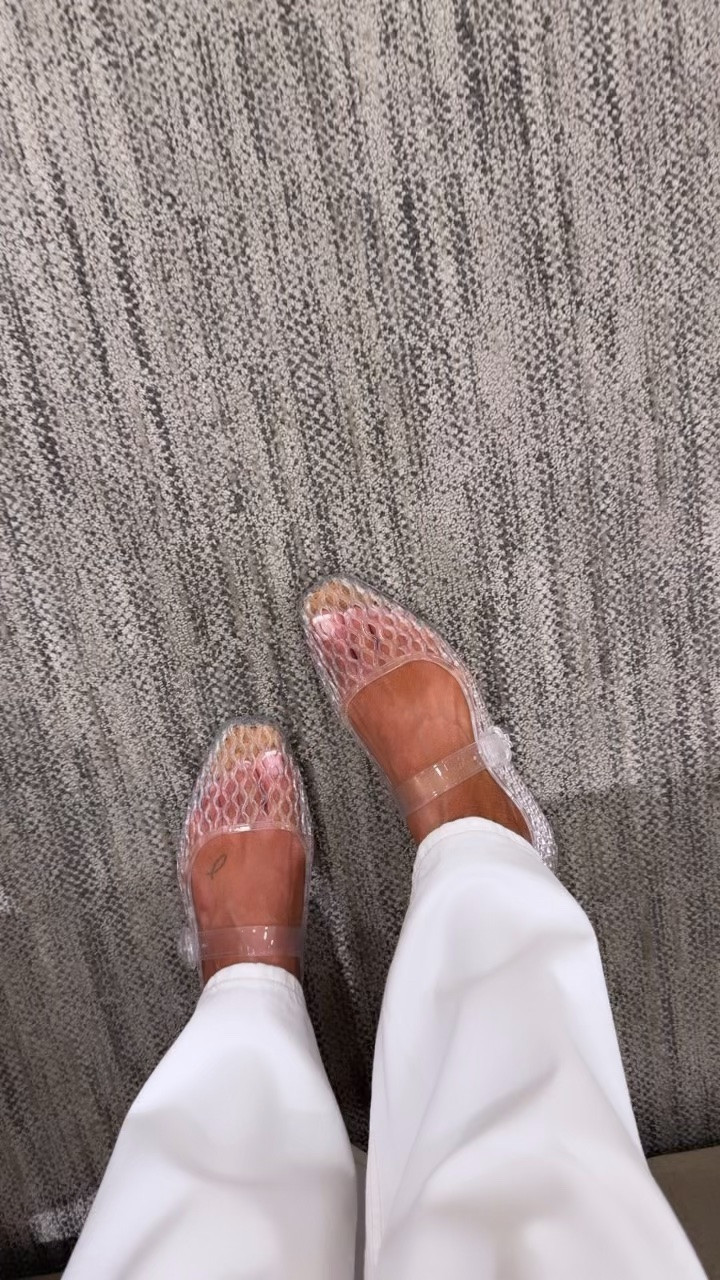 The newest viral clear jelly flat - these are everything! Come in multiple colors too! 👏🏻👏🏻

#LTKgrwm #LTKootd