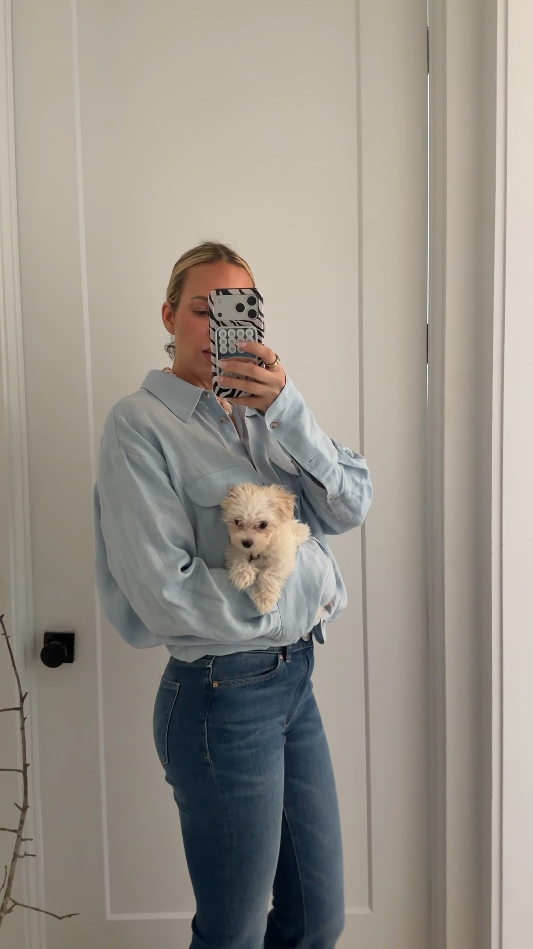 These jeans make your ass look insane. They run true to size but if you’re in between sizes, size down because they’re stretched to them. They’re high waisted. The only thing I will say is that I think they would look better on someone 5’8 and under. I’m 5’10 and they’re a bit too short on me. ￼

#LTKdayinmylife #LTKgrwm #LTKootd