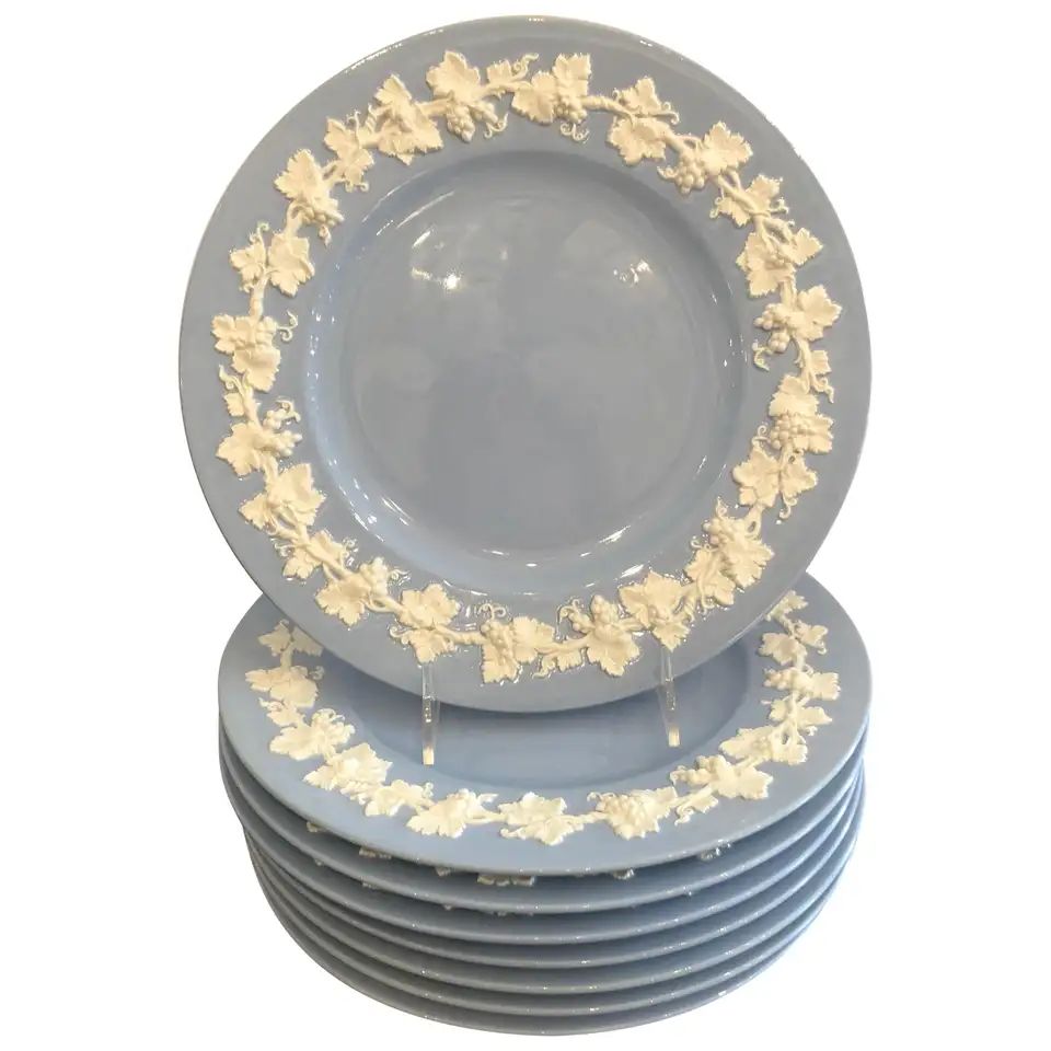 Set of 8 Antique Pretty Wedgewood Lavender Blue Dinner Plates | 1stDibs