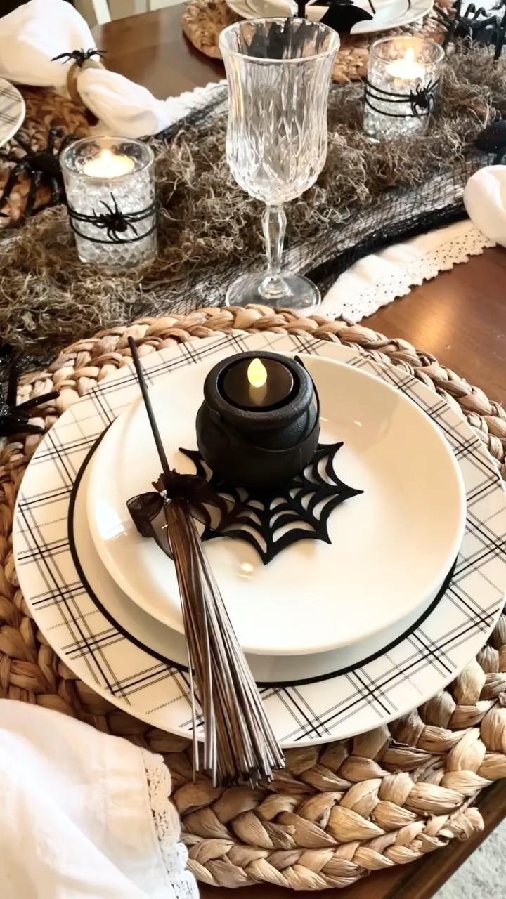 Diy Halloween tablescape  

#LTKHalloween #LTKhome #LTKHoliday