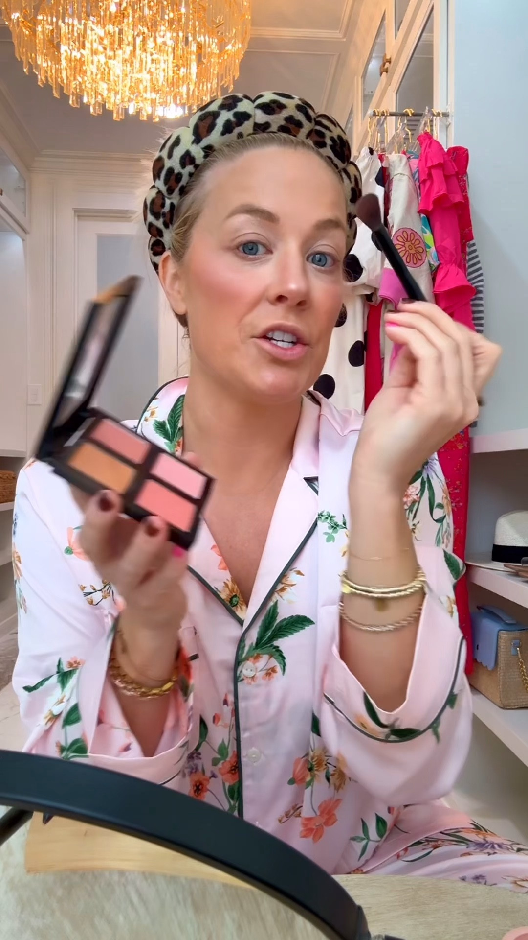 Five minute makeup routine using only elf cosmetics 

@elfcosmetics #elfpartner, #elfCosmetics #eyeslipsface