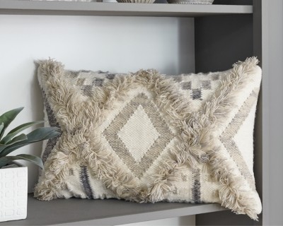 Liviah Pillow, Natural | Ashley