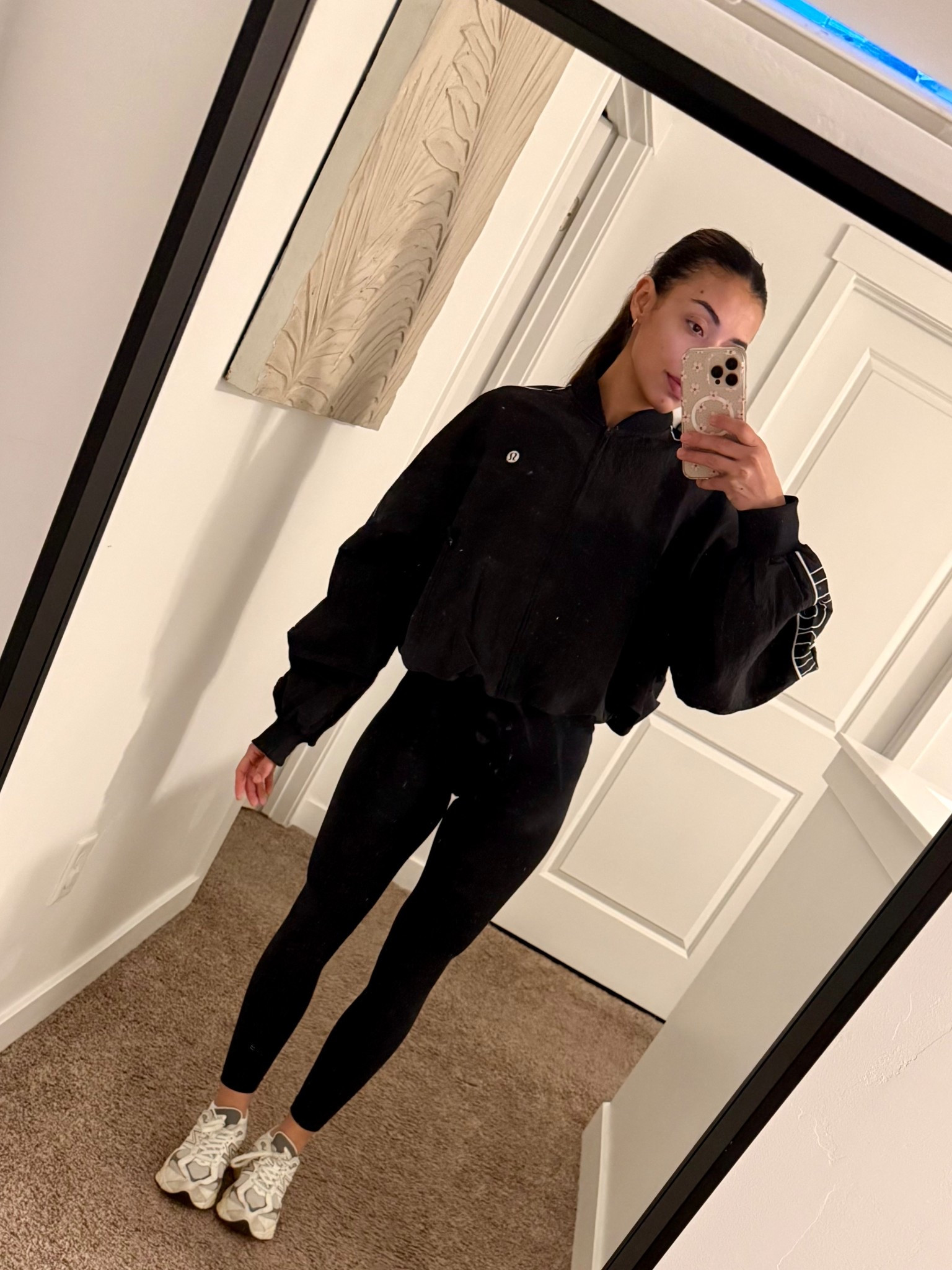 Gym fit 😮‍💨this jacket has been my new obsession!! Definitely a staple in your closet 
Using small jacket and 04 leggings for reference 


#LTKActive #LTKSaleAlert #LTKootd