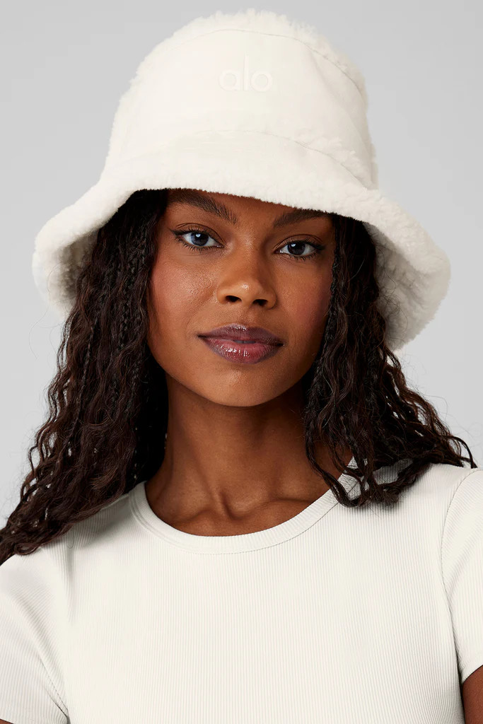 Winterfun Bucket Hat - Ivory | Alo Yoga (US)