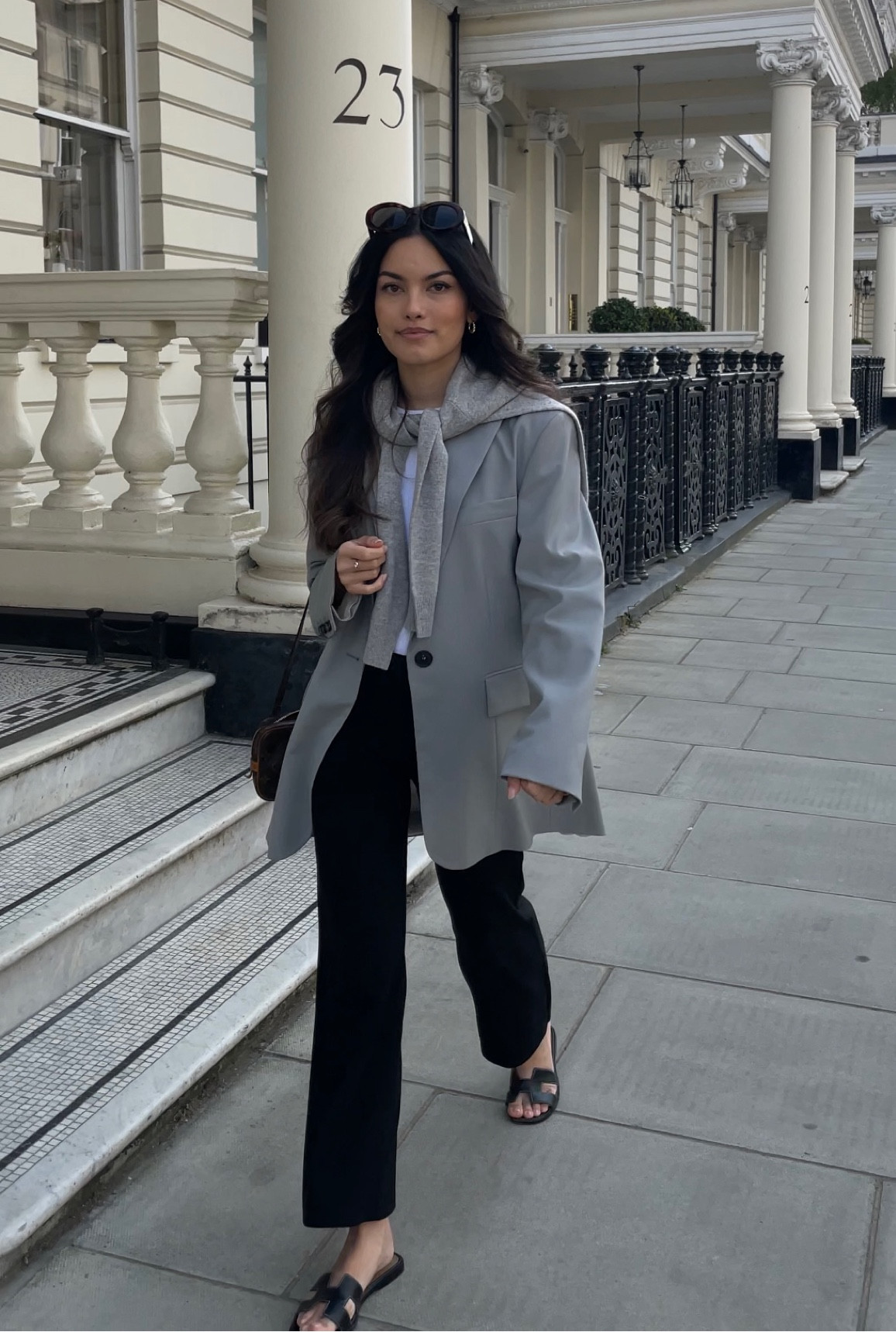 London style, linked some similar pants 🤍

#LTKfit #LTKeurope #LTKunder50
