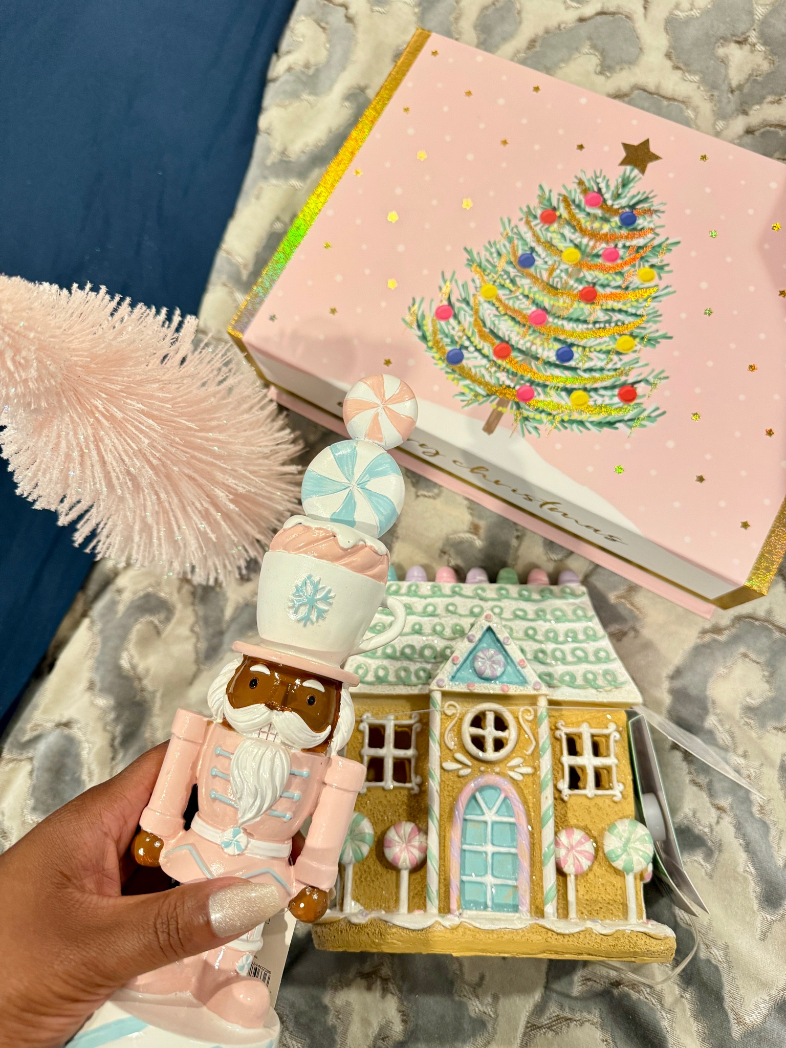 Pinkmas 🎄🎅🏾🎀 Pink Christmas Decor Shopping 

#LTKHoliday #LTKSeasonal #LTKGiftGuide