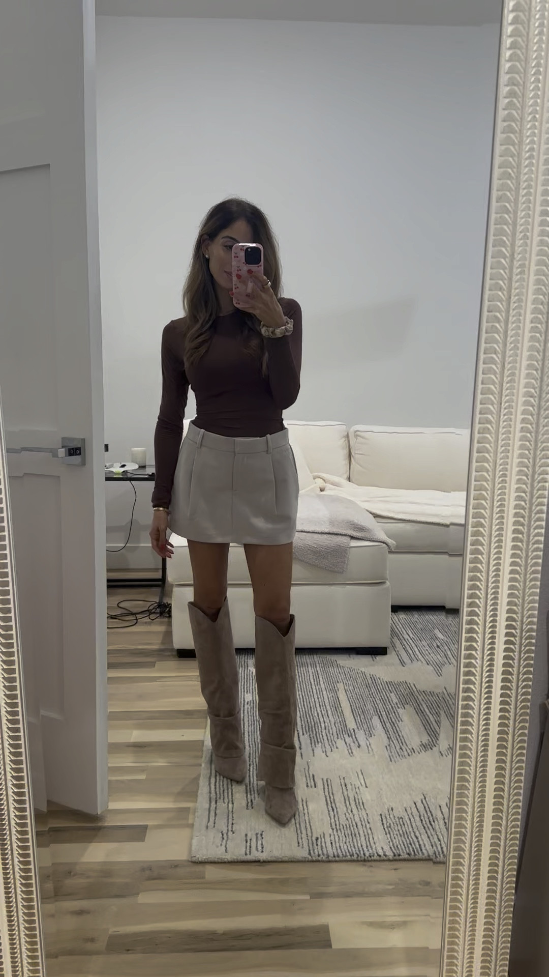 Long sleeve top size xs skirt xxs boots code belbel20 

#LTKFindsUnder50 #LTKOver40