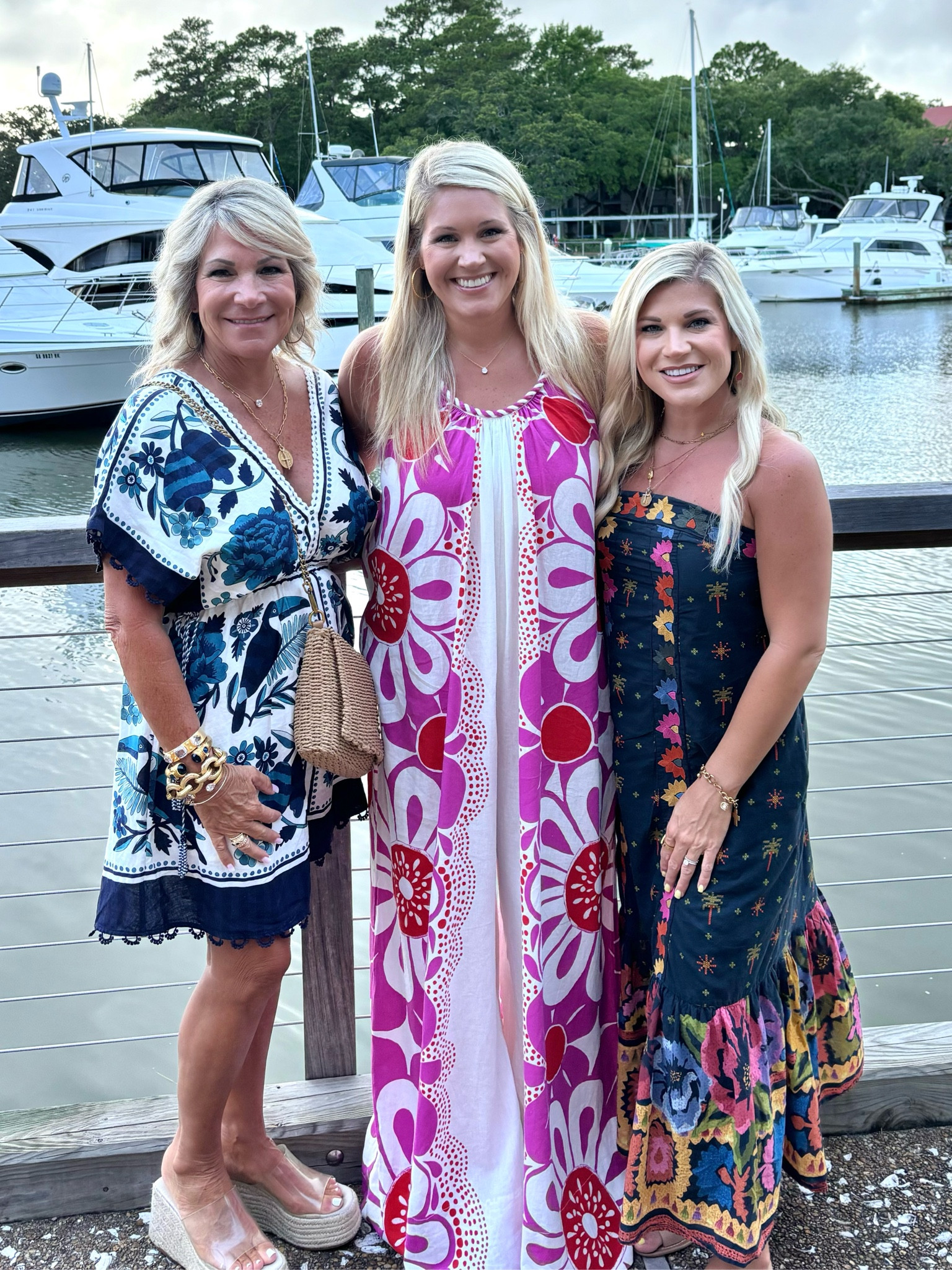 Love our @farmrio dresses! This wasn’t even planned 



#farmrio #farmriofinds #farmriodresses #summerdress #summersplurge 