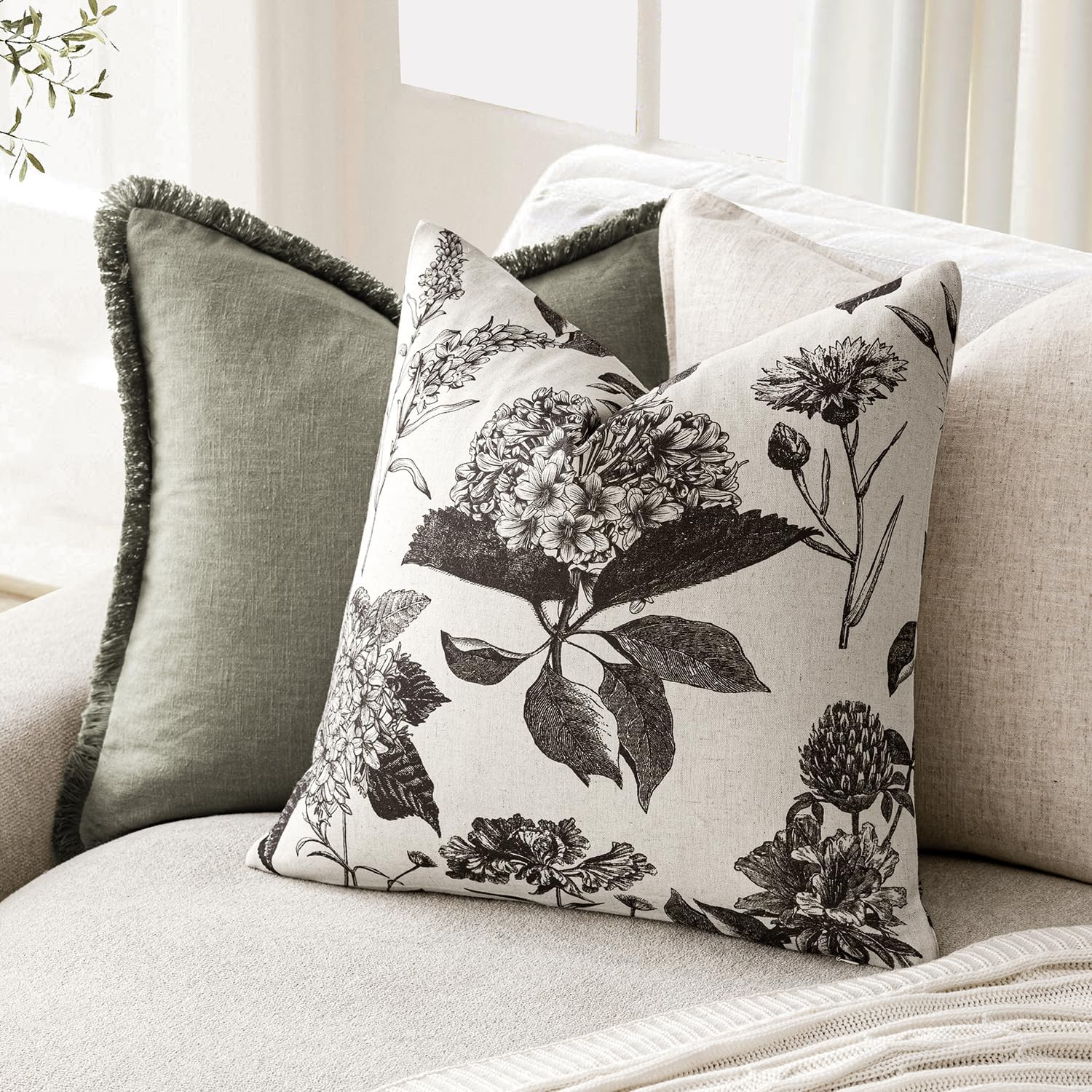 Foindtower Set of 2 Linen Floral Vintage Throw Pillow Covers Neutral Accent Print Decorative Cush... | Amazon (US)