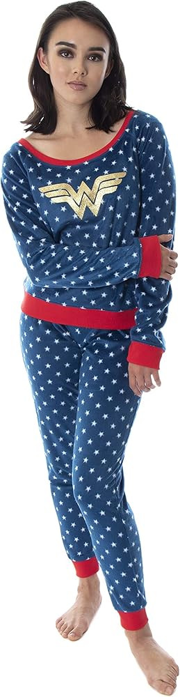 DC Comics Wonder Woman Juniors' Fleece Joggers Long Sleeve Shirt And Pants Pajama Set | Amazon (US)